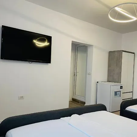 ゲストハウス Paradox Cantacuzino エフォリエ・スド