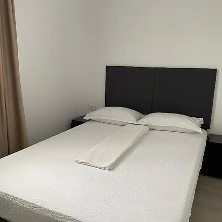 Paradox Cantacuzino ゲストハウス エフォリエ・スド